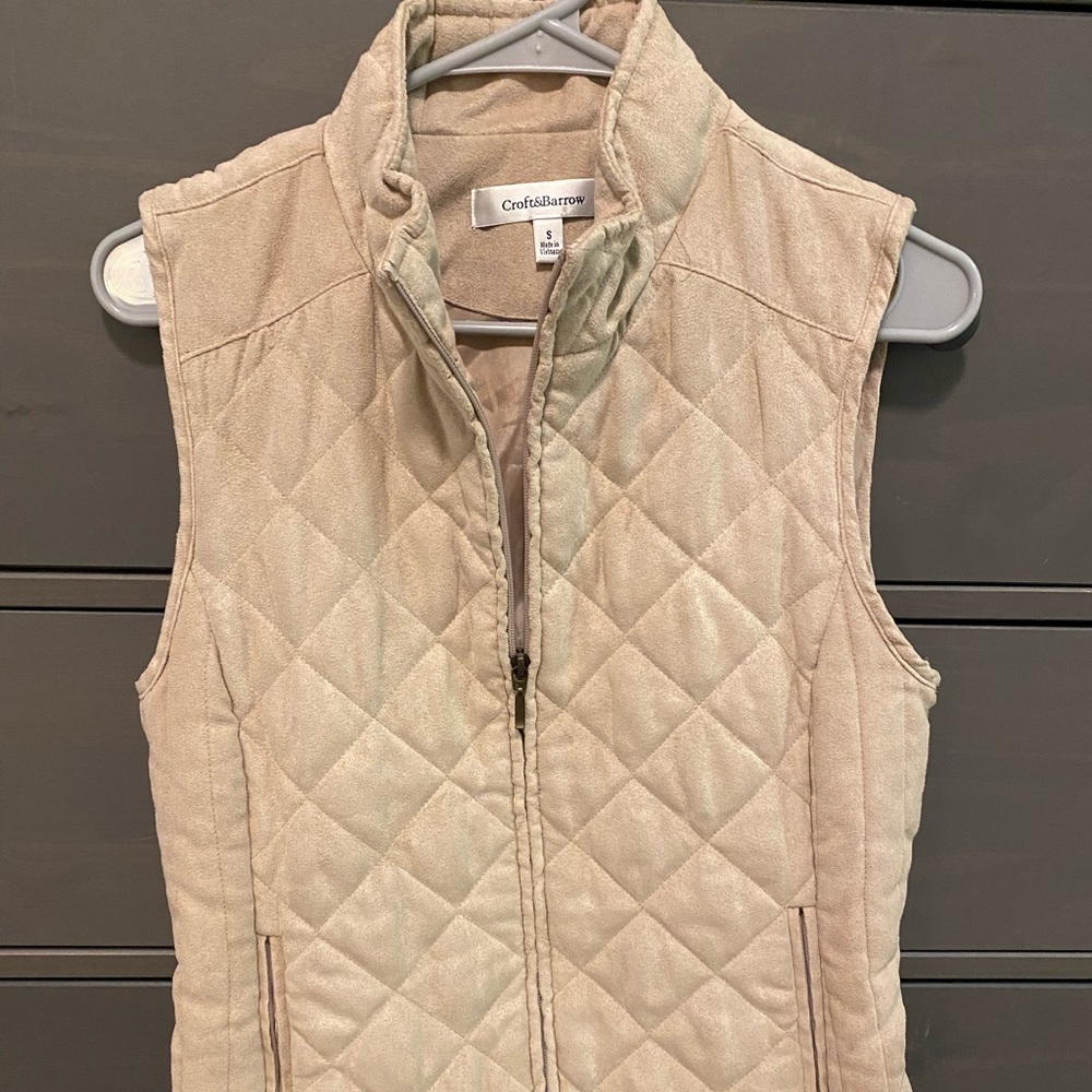 Croft and Barrow vest